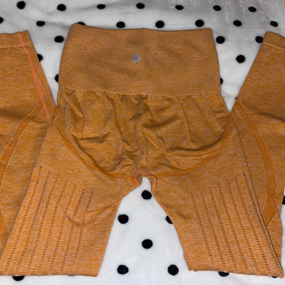 Elevated Mindset Leggings - Picture 2 of 2